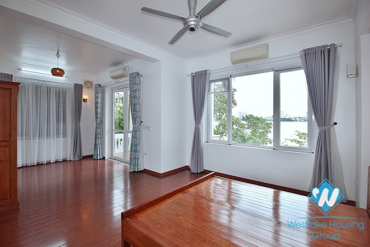 Lake view - House for rent in Tay Ho District